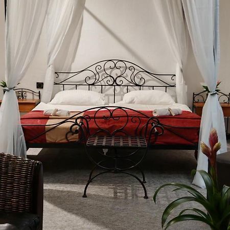 Hotel Plzensky Dvur Frýdek-Místek Dış mekan fotoğraf