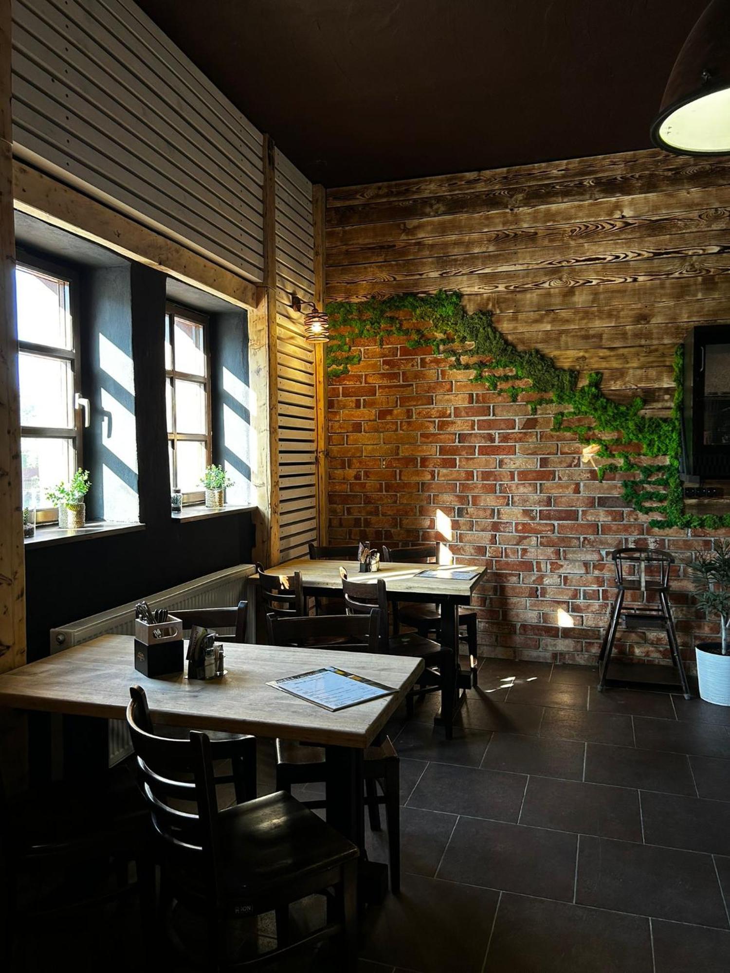 Hotel Plzensky Dvur Frýdek-Místek Dış mekan fotoğraf